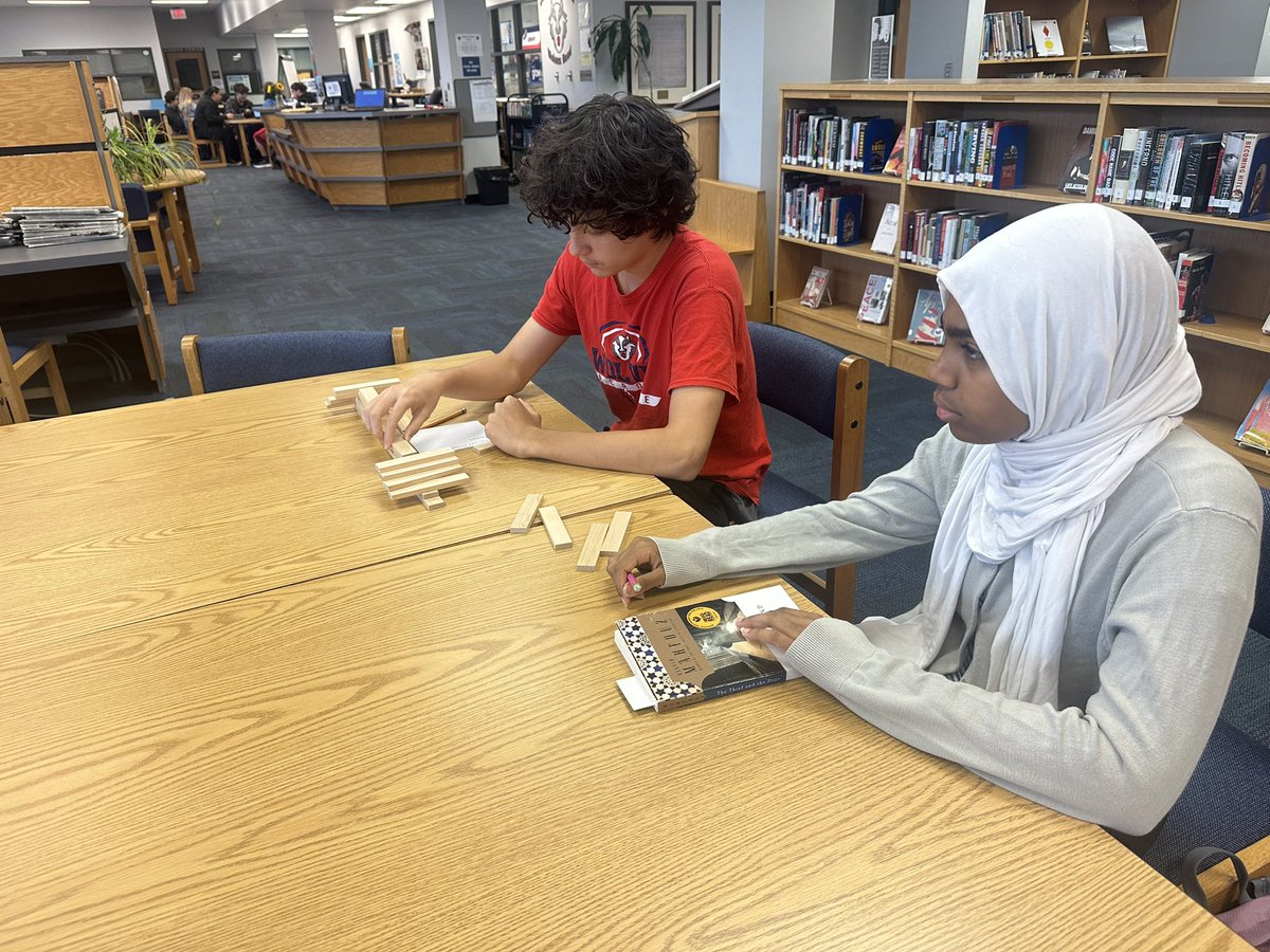 JusticeHS_IB's tweet photo. IB students engaged in building bridges to make connections to with research and resilience! @justicehswolves @TiffanyNarcisse https://t.co/5OQE4dsEwM