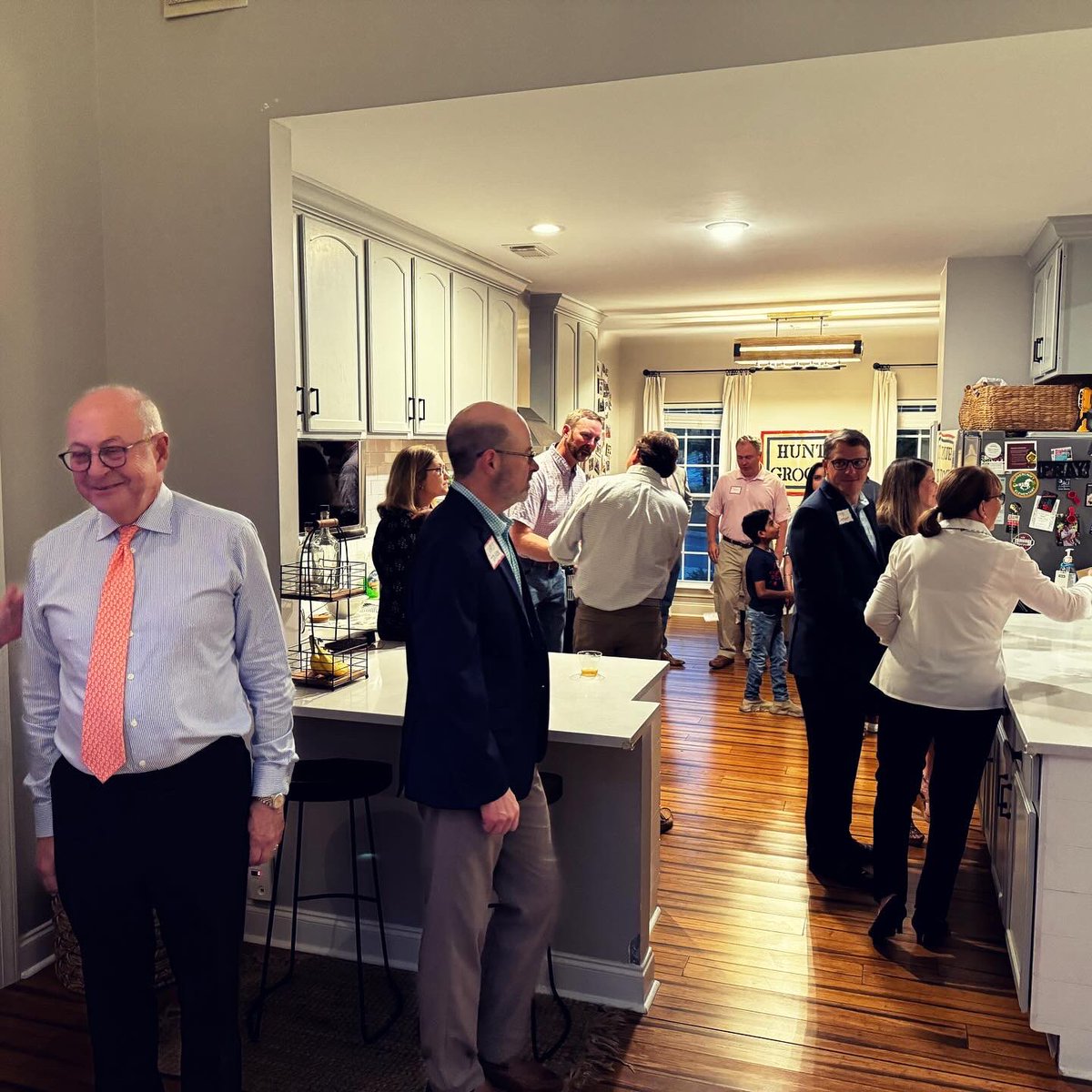 ChrisBurgerTN's tweet image. Proud to support @KenMoore4Mayor of Franklin. A good, decent and honorable person. And, an effective leader for Franklin.