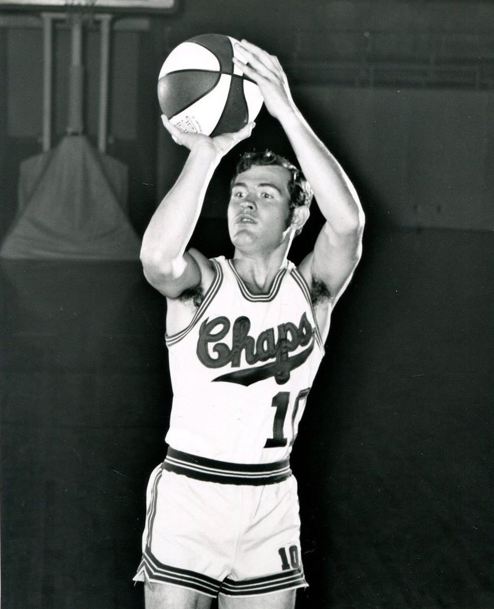 abathrowbacks's tweet photo. Glen Combs, the Kentucky Rifle, played seven seasons in the ABA and was part of three All Star teams. He was also a member of the Stars ‘71 championship team. 

Glen’s son, Chris, played college football at Duke before three years in the NFL with the Steelers and Jaguars. https://t.co/d4SwuFkbZh