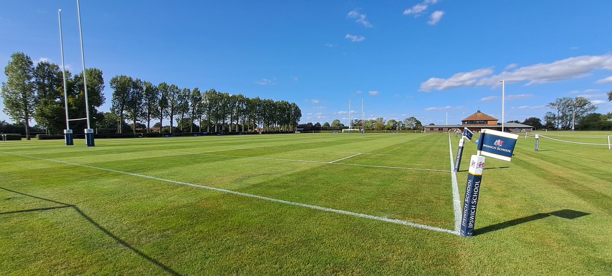 Ollie30296642's tweet photo. Pitches full of rust! Everything is orange from my socks to my cap, apart from that all looking smart for the Saturday fixture against Sedburgh. @SchoolIpswich https://t.co/s4CLfjjmI3