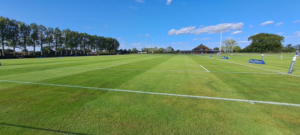 Ollie30296642's tweet photo. Pitches full of rust! Everything is orange from my socks to my cap, apart from that all looking smart for the Saturday fixture against Sedburgh. @SchoolIpswich https://t.co/s4CLfjjmI3