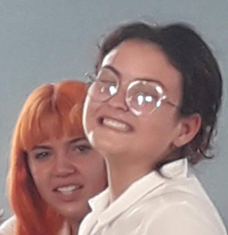 jomerline06's tweet photo. Cuando no quieres mirar a ninguna chica

* Las mamalonas de tu aula * https://t.co/oEQshXr1O9