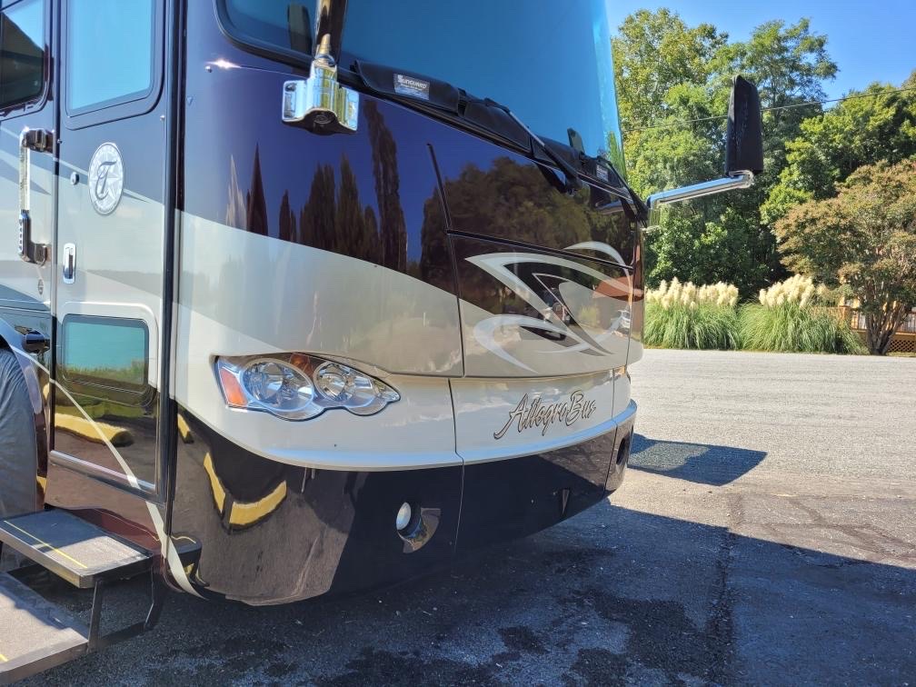 diamondshieldco's tweet photo. Mobile Service Repair with a view!  Happy @tiffinmotorhomes Campers :)

#TiffinMotorhomes #mobileservice #nationalservicenetwork #rvlife #rvlifestyle #rvliving #rvcamping #gorving #DiamondShield #SmartDowntheRoad #paintprotectionfilm #PPF https://t.co/olF7togqey