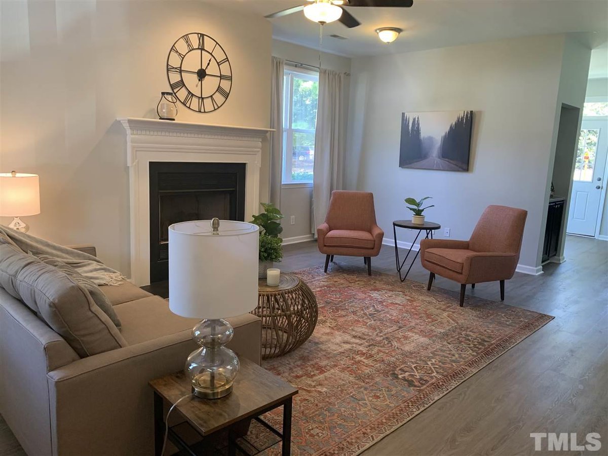 InvestorgirlK's tweet photo. Cozy spaces invite potential buyers to see themselves in the space! 
Don't have the time, budget or energy to make it right to sell?! 

Let us do that for you! We buy homes as they are- contact us today! https://t.co/FTSROs7ESd