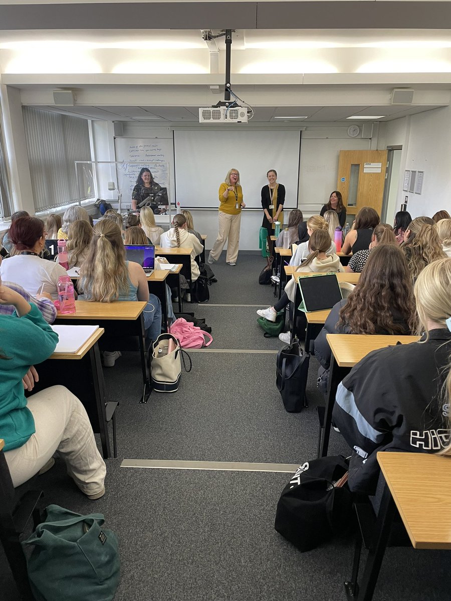 Such a busy and exciting week on campus this week! Induction week for our new first year, and returning second and third year Children’s Nurses @NorthumbriaUni #FutureChildrensNurses #TakeOnTomorrow