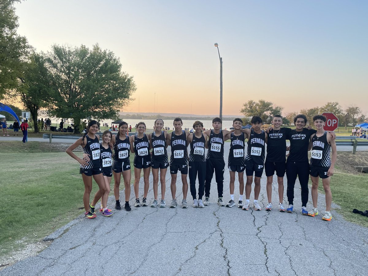 coach_torres2's tweet photo. GREEN GREEN GREEN!!! We love to see this!! What a successful meet for our varsity team!
Boys finish 7th
Girls finish 17th
They showed up and showed out!
🤍🐾👏🏼
#PRCity
@ECISDAthletics @Permian_GoMOJO @OdessaPermian https://t.co/BFRtXcb1fs