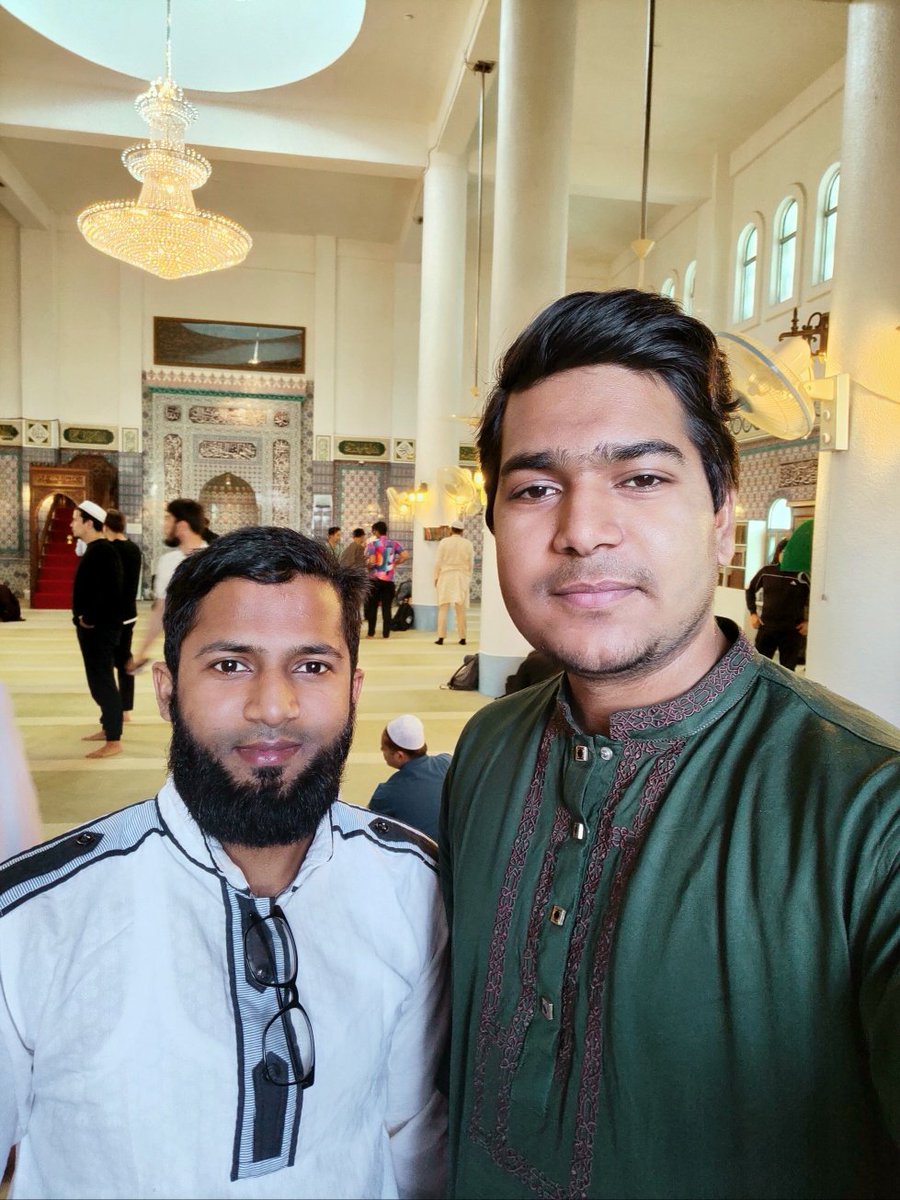 MDMITONISLAM1's tweet photo. Some things are impossible for us. But our unshakable trust in Allah makes them possible. Because when a person shows tawakkul, Allah shows miracles that don't happen otherwise.
#JummahMubarak #JummaMubarak #SouthKorea #CentralMosque https://t.co/f95qBQzix0