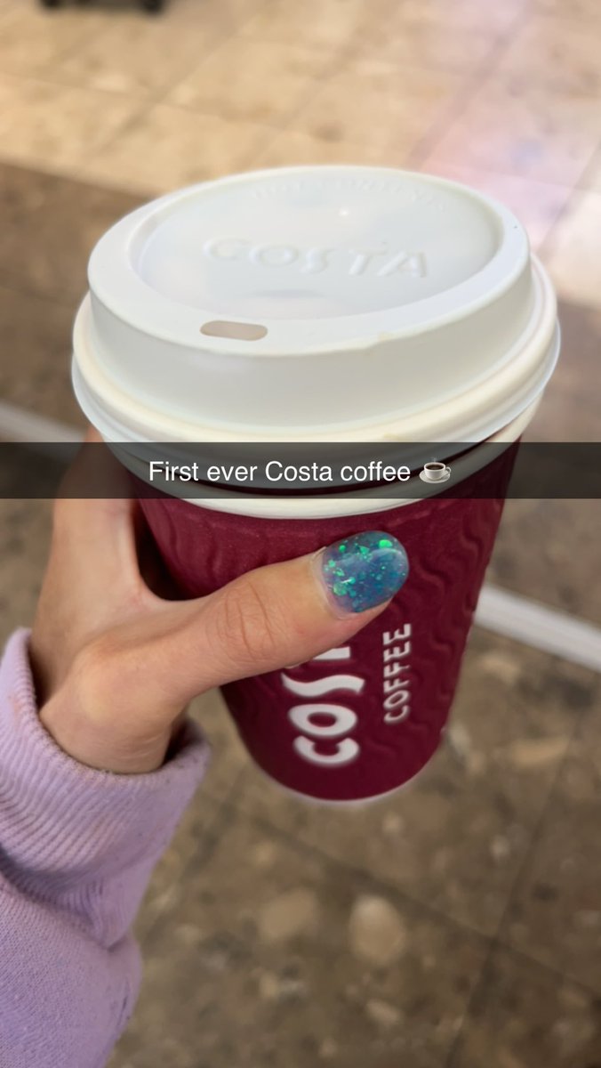 squiggles_09's tweet photo. Money can’t buy happiness but it can buy you your first ever proper coffee from @CostaCoffee in Edinburgh airport. Only ever had their tea or hot chocolate #coffee #costa #EdinburghAirport https://t.co/b9xPKvMWoK