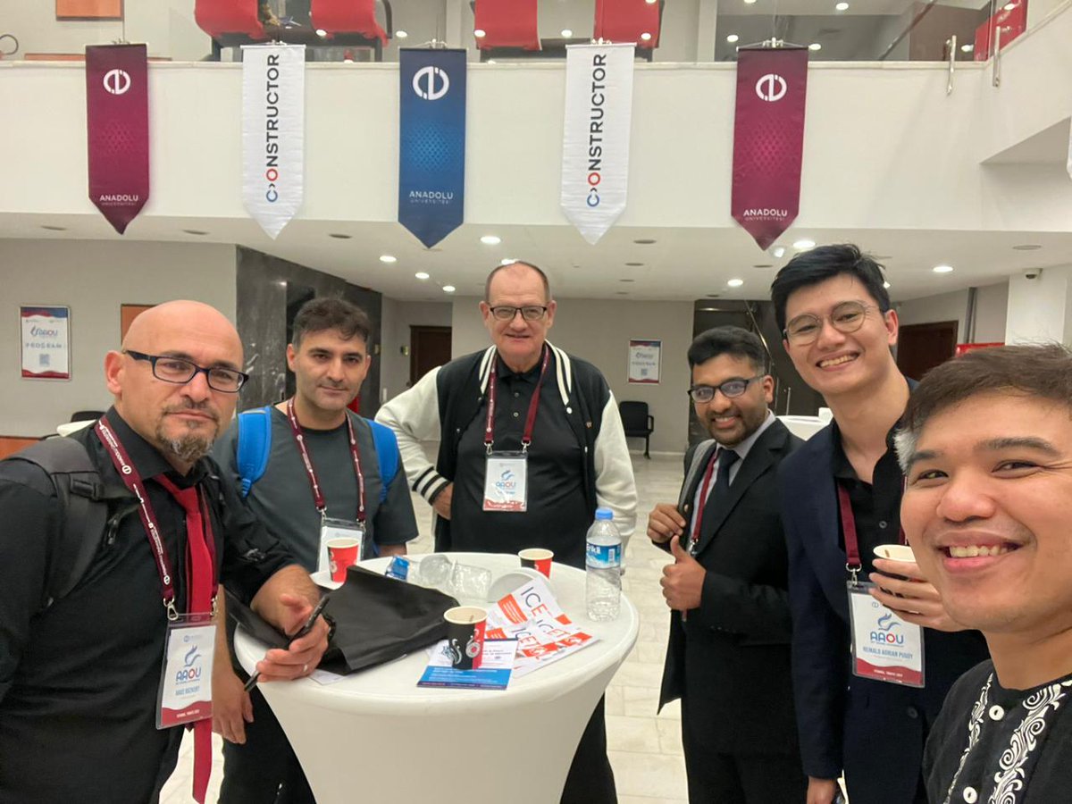 arasbozkurt's tweet photo. Moodle band in action @aaou2023
@robbfigz @kamranmir99 @dr_sezansezgin @reinoflight926 https://t.co/bQQXcGewFu