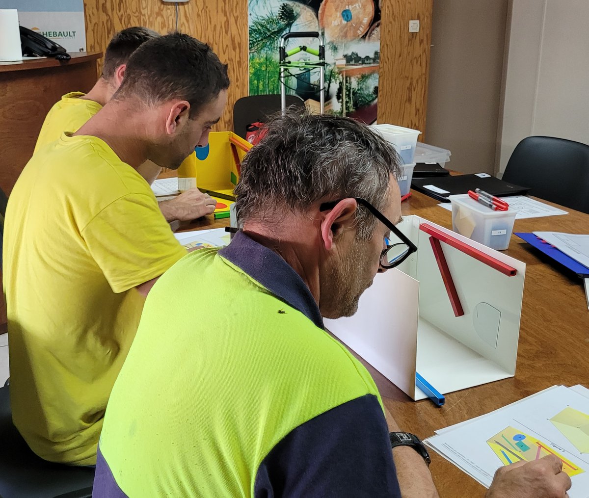 GroupeThebault's tweet image. Le Groupe THEBAULT, en partenariat avec Pôle emploi Nouvelle-Aquitaine, a choisi d&apos;utiliser la méthode MRS qui permet de baser un recrutement sur des habiletés sans tenir compte du CV ou du diplôme.
► Échantillonnage des habiletés pour un Conducteur de ligne de Déroulage