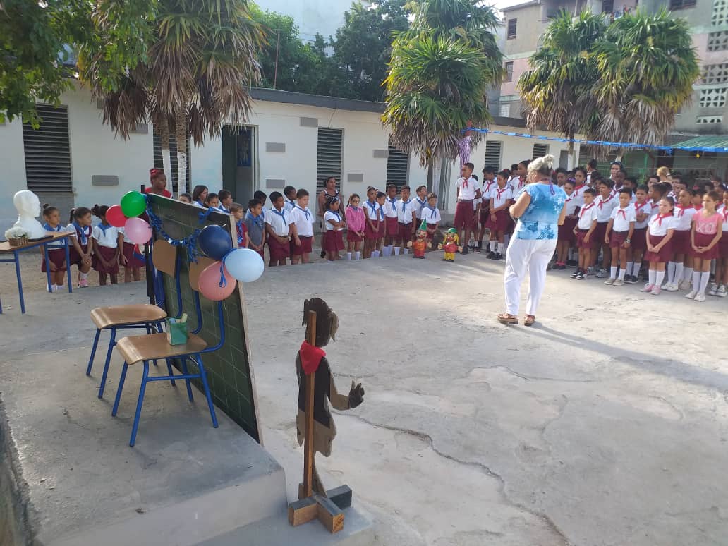 🎊🎊🎊🎊 Se realiza el proceso de elecciones pionerieles en la escuela , felicidades a todos nuestros pioneros.🎊🎊🎊
#vamospormas2023 
#dmehabanadeleste 
#ALaEducaciónPonleCorazón 
#porlaeducación 
#MinedCuba