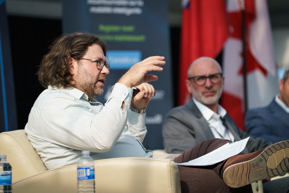 There is a LOT to unpack when it comes to emerging/disruptive technologies and @NationalDefence. CADSI's Nicolas Todd delved into the challenges with a panel at #CAVCanada2023, featuring reps from #DefenceIDEaS, @NATO DIANA, and CADSI's membership.