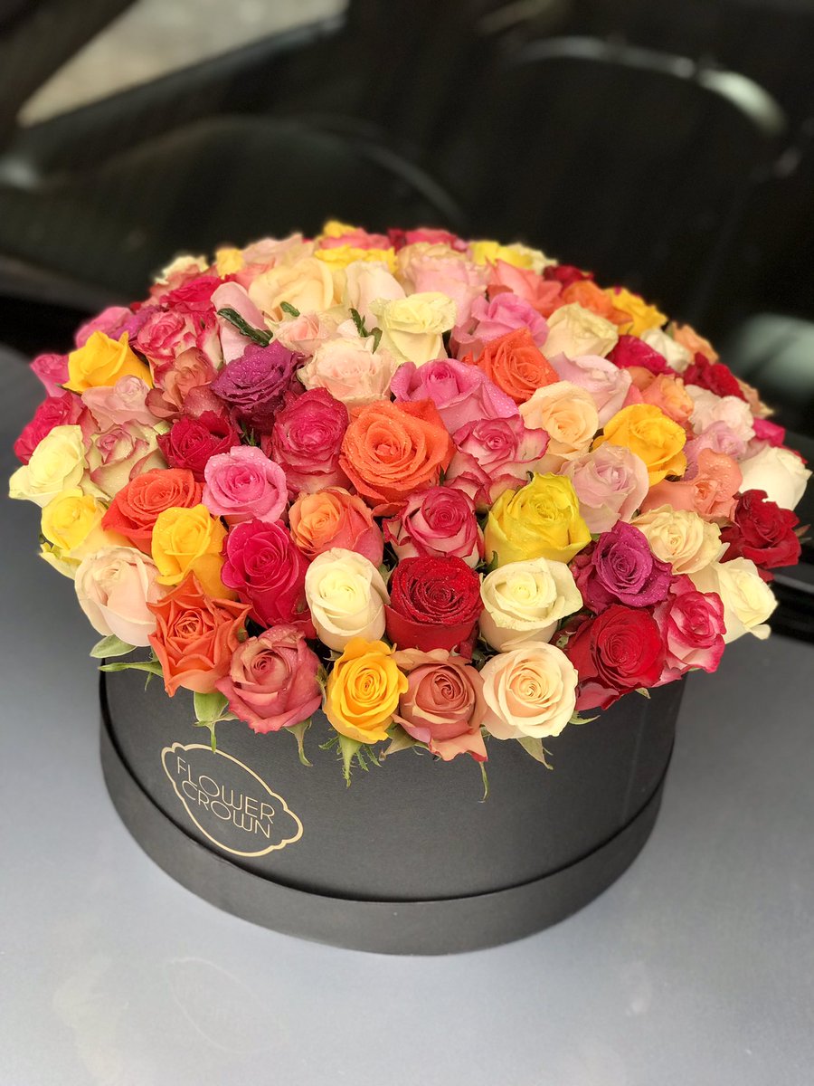 flowerr_crown's tweet photo. Flowers and goodies 🌸

🕸 https://t.co/KDnhtrp4By
🚚 PTA&amp;JHB 
📱 0735524131(WhatsApp; Mondays to Fridays 8:00 till 17:00)

Leaf an impression 💕 https://t.co/TmRCThH9D9