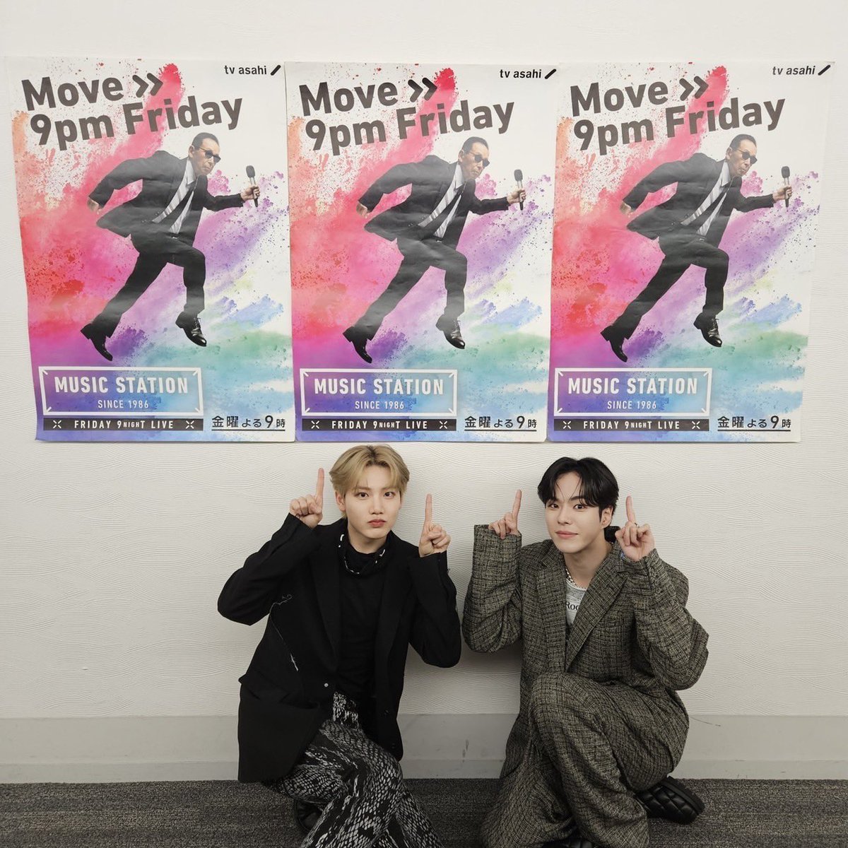 foreverjunkyu's tweet photo. junkyu with jaehyuk LINE update 🤍🖤 https://t.co/CnPCdA19qI