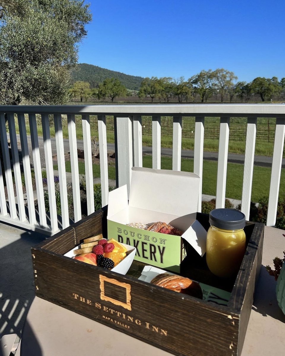 thesettinginnnv's tweet photo. Indulge in mornings made delicious with our exclusive breakfast offerings from @Bouchon_Bakery. We highly recommend eating on your balcony while overlooking local vineyards. You won't be disappointed.
#TheSettingInnNapa
Photo:  @hannahkittyyxo https://t.co/rgqA9wKTKr