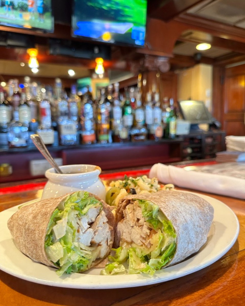 Swing over for the Ryder Cup LIVE at The Fours ➡️ Watch the matches and enjoy our Hall of Famer, Jack Nicklaus, sandwich.  Our classic Caesar salad, topped with grilled chicken, wrapped in a whole wheat tortilla. Fit for the Golden Bear and you!