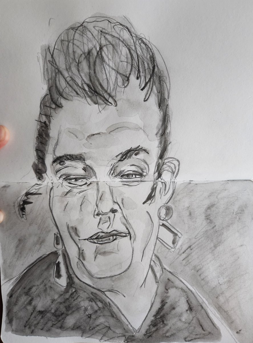 waynehwwolfson's tweet photo. #Arft #diary #drawing Good morning to all. quick lyra piece "Song 'bout girl I used to know" https://t.co/qc0v57opSH