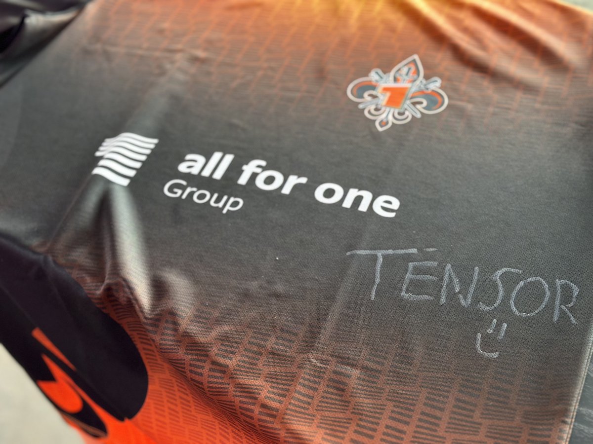 Ihr habt es euch gewünscht und wir liefern! Ein mit Liebe unterschriebenes Jersey vom Don! 🔥

🧡 Folge <a href="/all41_gaming/">All for One Gaming</a> &amp; <a href="/tensor172/">Don</a> 
🔁 Retweete den Beitrag

Das Gewinnspiel endet am 08.10.23 um 23:59. Alle Teilnahmebedingungen: bit.ly/3SqNeZW