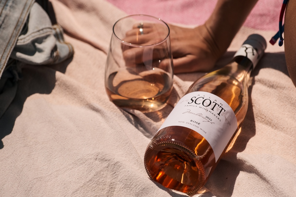 Could you imagine a more perfect way to spend your Saturday afternoon than this? We can't so you'll find us pouring a glass of chilled Allan Scott Marlborough Rosé later today. Will you be joining us?