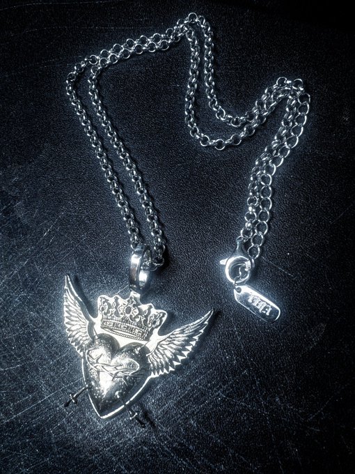 1 hour left https://t.co/FKq22engOS Winged heart pendant made out of .925 sterling silver https://t.