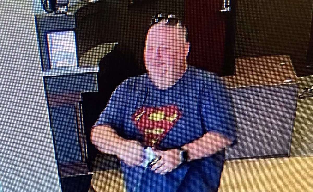 kytv's tweet image. PLEASE SHARE: Police searching for man suspected of robbing Springfield, Mo., bank: ky3.com/2023/09/29/wan…