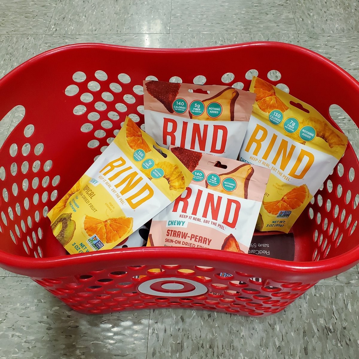 RindSnacks's tweet photo. As if you needed an excuse for a @Target run ๐ You can now find Straw-Peary, Orchard, Tropical & Peach Chips in 700+ Target Stores NATIONWIDE! Some would say we're ๐๐๐๐ฟ ๐ค๐ฃ ๐๐๐ง๐๐๐ฉ ๐ฏ๐๐
#RINDSnacks #vegan #target #targethaul #targetfinds #targetlife #targetrun https://t.co/Xdx0KPm3Hf
