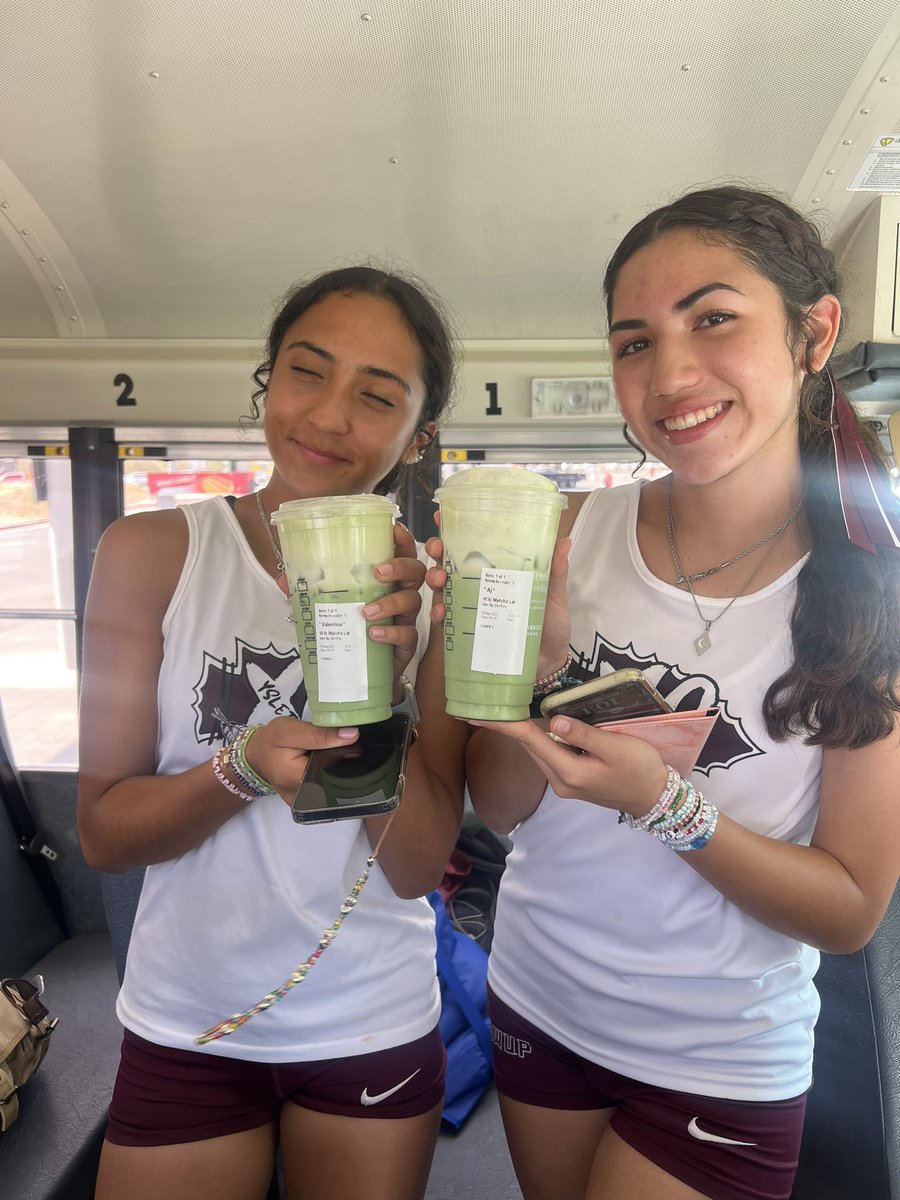 LadyIndiansXC's tweet photo. Your @YsletaHS XC making strides &amp; ❤️ memories 💪🏼🏃🏽‍♀️⭐️ @enevarez99 @Ysleta_W_Soccer @YsletaSports #BowUp #FearTheSpear #BringYourBest https://t.co/DX5denftdb