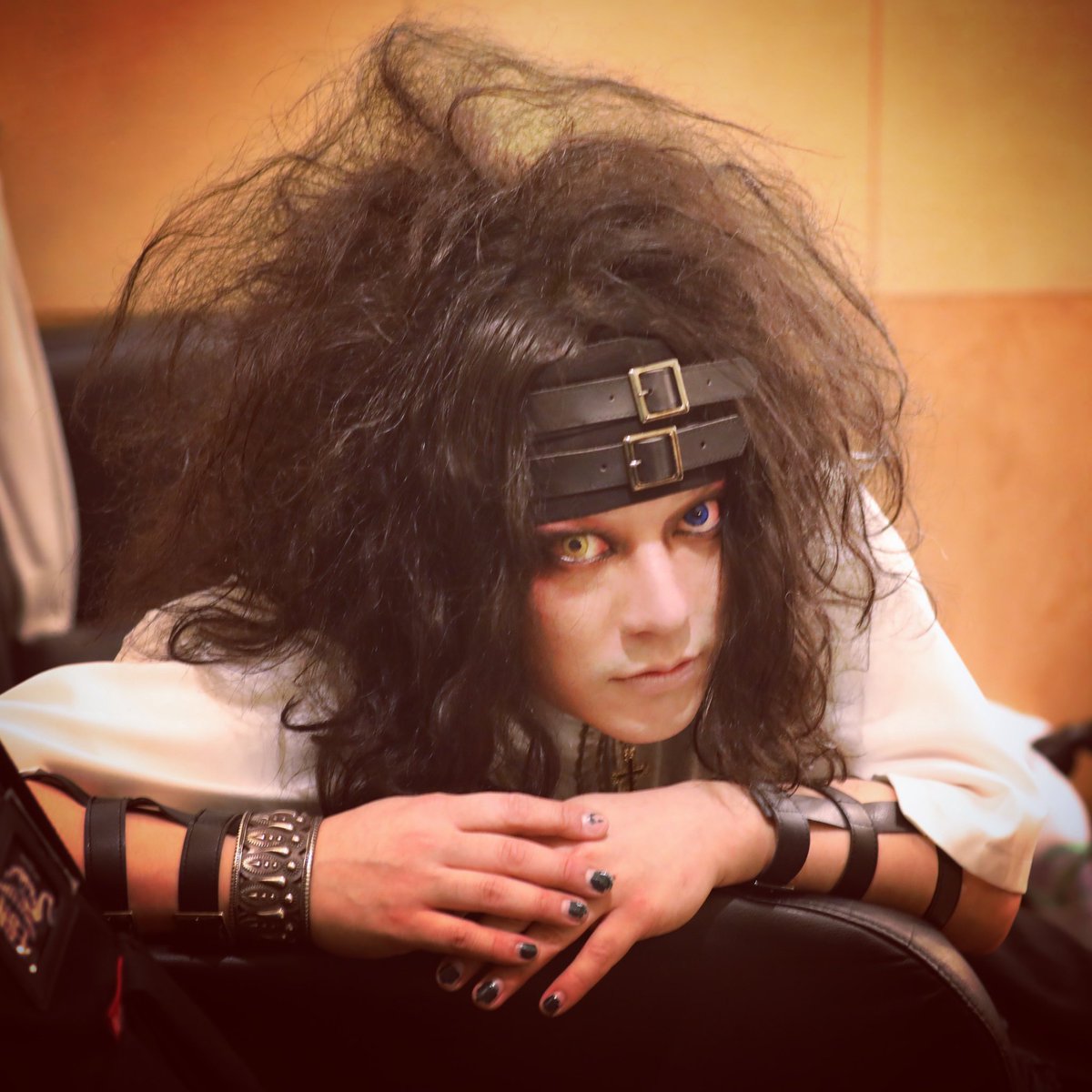 RYU59's tweet photo. お家に帰るまでがJapanese Visual Metal Zepp TOURです。
という訳で帰って来ましたトーキョー!
10/2(月)Zepp HANEDAまでに更に黒い羽根磨きかけとくわ。
そう 羽の記憶の音。。。
Ryux
https://t.co/3zoh4yGi2L
#moidixmois #versailles #D
#摩天楼オペラ #japanesevisualmetal
#jvm #ryux https://t.co/AE1lx4kWGi