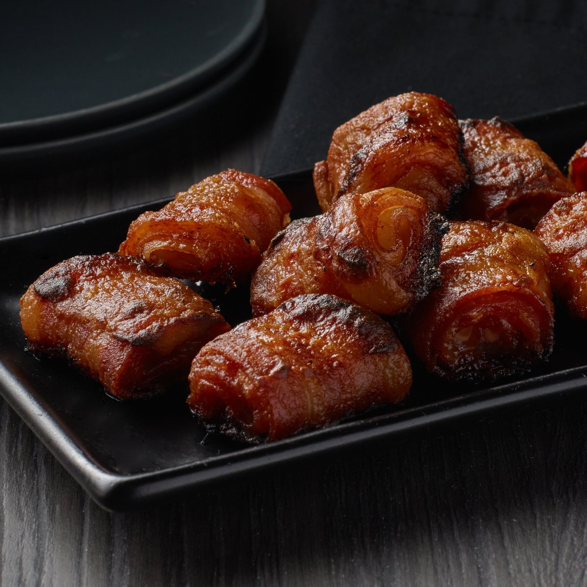 Rolling into the weekend with a sizzling twist! 🥓 Elevate your bacon game by baking it in a roll – the perfect blend of crispy and fluffy #baconroll