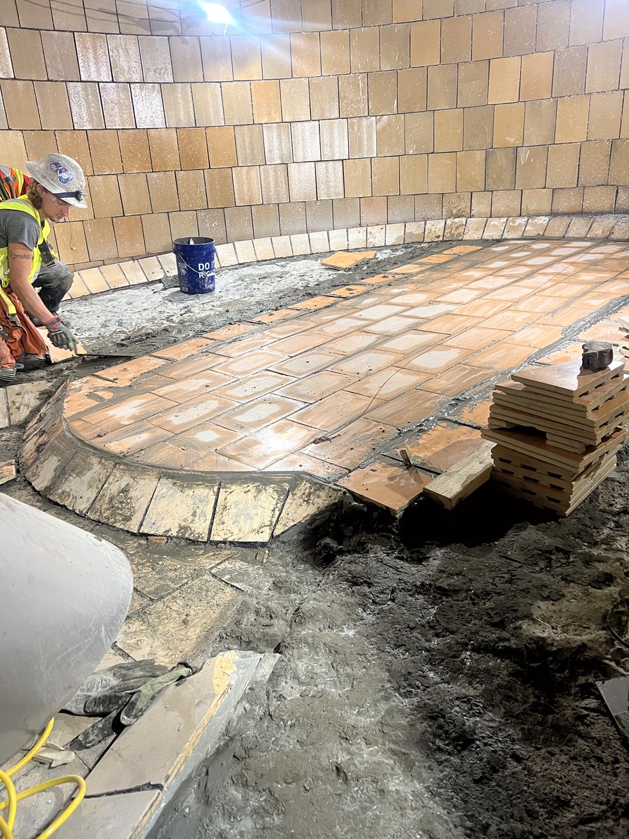 UniversalBlastc's tweet photo. A BIG THANK YOU to all the crews all over working so hard during one of our busiest times of the year - Your hard work, dedication, and craftsmanship is appreciated! Happy Friday Friends! #funphotofriday #universalblastco #jobsitepics https://t.co/sorY21HR3T