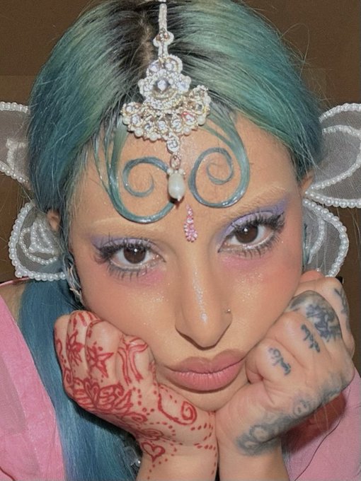 i want to die my hair again 😭 https://t.co/H67nCRVBY1