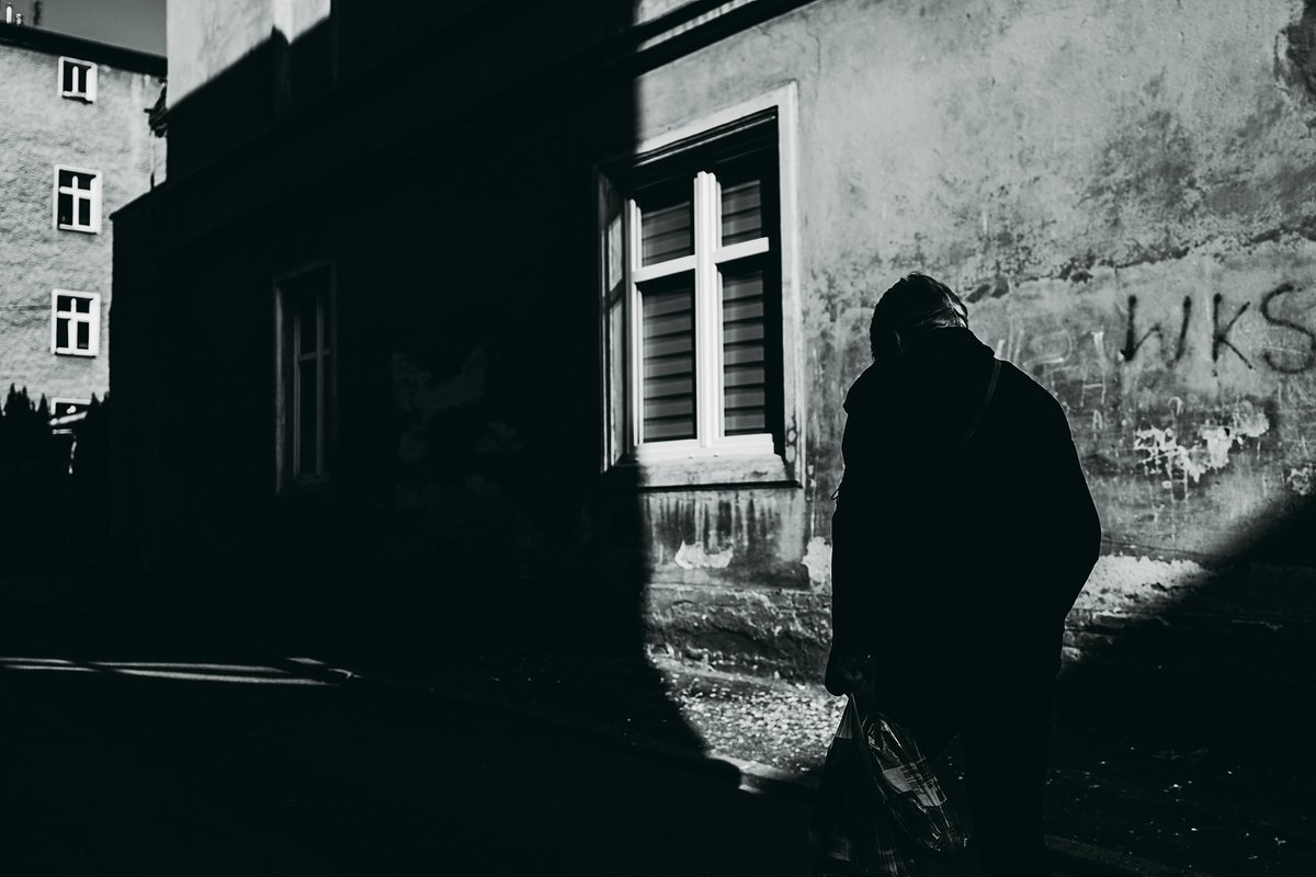 shadows street

15 minutes of standing in one place to get this photo

#streetphotography #bnw_captures #bnwpoland #bnwphotography #blackandwhitephotography #bnwmood #streetphotographyinternational #raw_streeet #moments_in_bnw #streetphotographer #podium #noir #snap_street