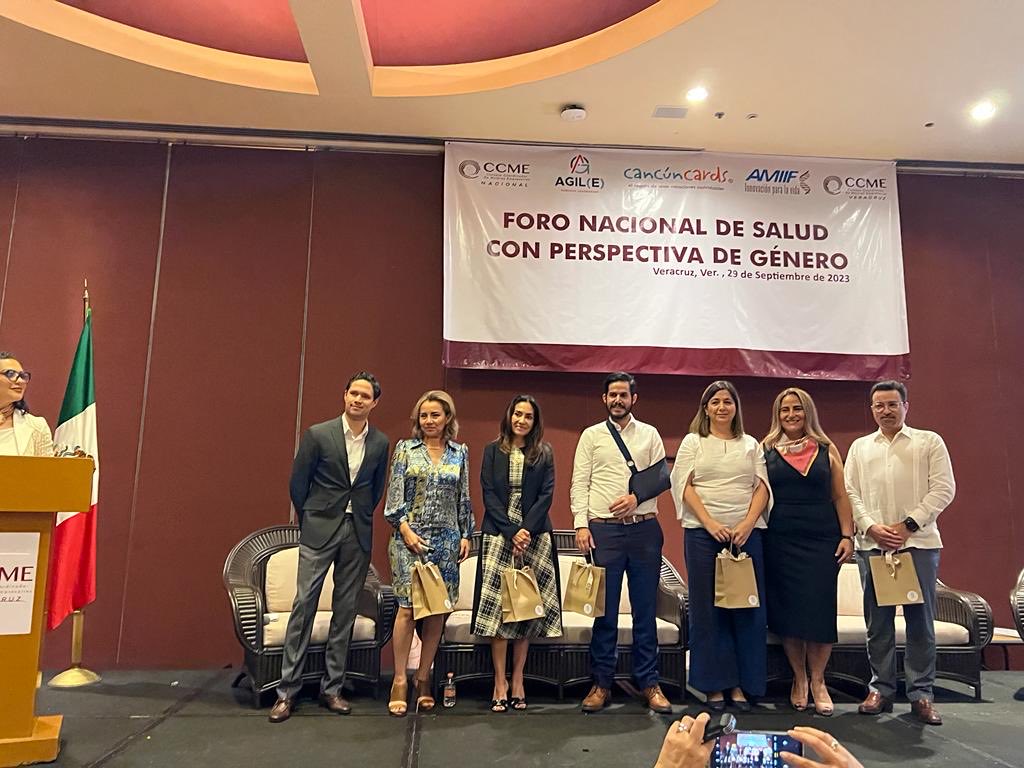 Muchas gracias a ⁦<a href="/CEmpresarias/">CCME</a>⁩ ⁦<a href="/AMIIFMx/">AMIIF México</a> y ⁦<a href="/Agile_Mexico/">Agil(e)</a>⁩ por invitarnos a ⁦<a href="/Coparmex/">Coparmex Nacional</a>⁩ a platicar con grandes amig@s y expert@s sobre el papel del sector privado en salud en su Foro Nacional de Salud con Perspectiva de Género. #NadiePuedeMasQueTodosJuntos