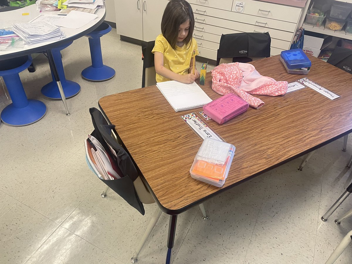 There is some awesome fall writing happening in Ms. Robinson’s class! <a href="/EthridgeES/">Ethridge Elementary</a>