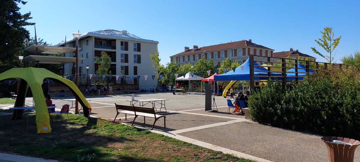 ScienceTourTN's tweet photo. 🚌 Vendredi Science Tour @Terra_Numerica avec @petitdebpaca à @CultureChabran @AggloDracenoise
🛝 Les sciences du numérique à portée de main
@CNRS_DR20 @inria_sophia @Univ_CotedAzur @OrangePACA @DranePaca @Inspe_Nice @Laboratoire_I3S @AcademieNice #DSDEN83 #Esope21 #Mod83 #E2C https://t.co/r0OcoyTiHk