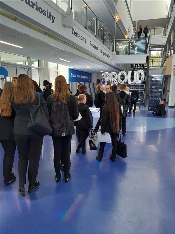 MissMercer93's tweet photo. Super busy PROUD Friday! @AstreaDearne #PROUDFriday #celebratingsuccess https://t.co/lbsWlfh7on