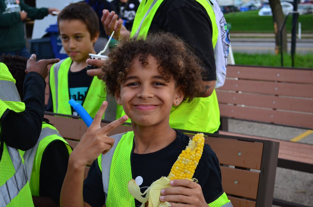 MPS_TrueFood's tweet photo. 1/3 Wow, what a terrific turnout for the 2023 MPS Farm to School Community BBQ! We are so grateful to everyone who came out to celebrate our #FarmToSchool program and our commitment to serving fresh, local, and sustainably-grown #TrueFood in MPS schools. https://t.co/d6Av92DEoZ