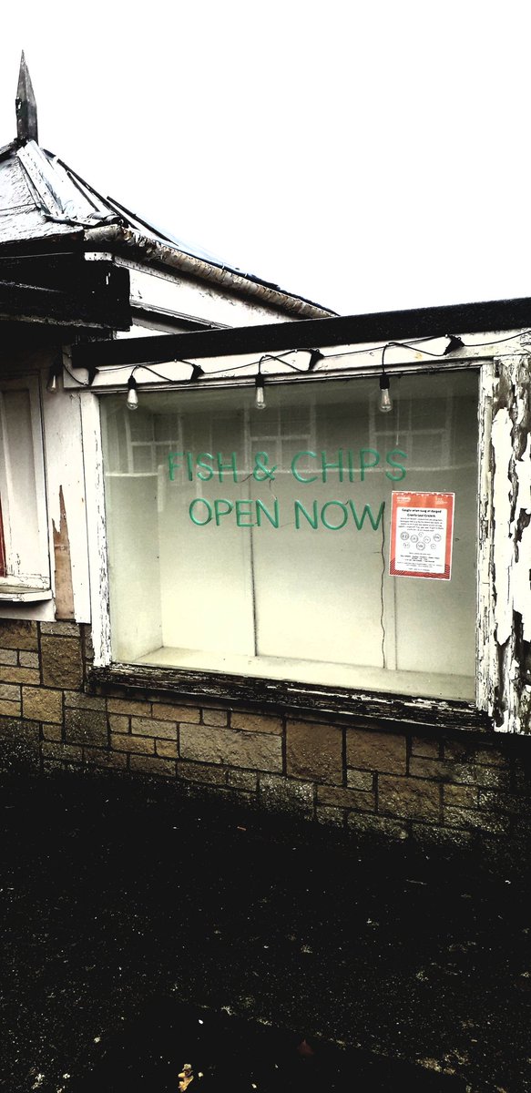 LZellas's tweet photo. Criccieth
#fishshopfriday https://t.co/Mvb8e0d4DU