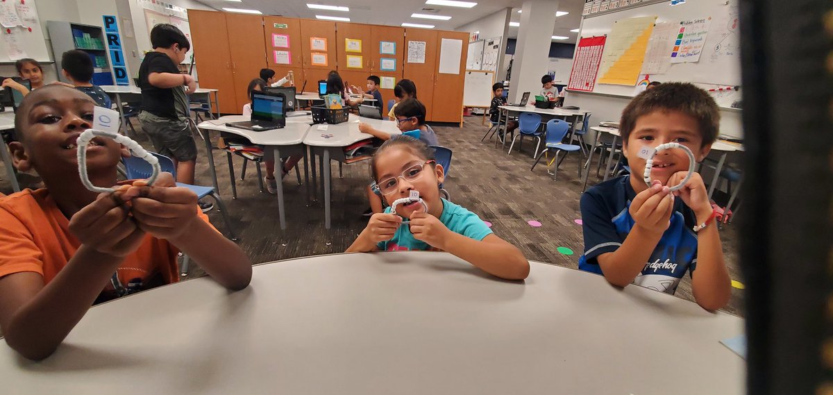 Ms.Ram (@zram1st) on Twitter photo Composing 10 using number bracelets. Hands on learning! Math is fun 😀<a href="/CFISDWilson/">Wilson Elementary</a> #firstgrade #whatsupatwilson Composing 10 using number bracelets. Hands on learning! Math is fun 😀<a href="/CFISDWilson/">Wilson Elementary</a> #firstgrade #whatsupatwilson