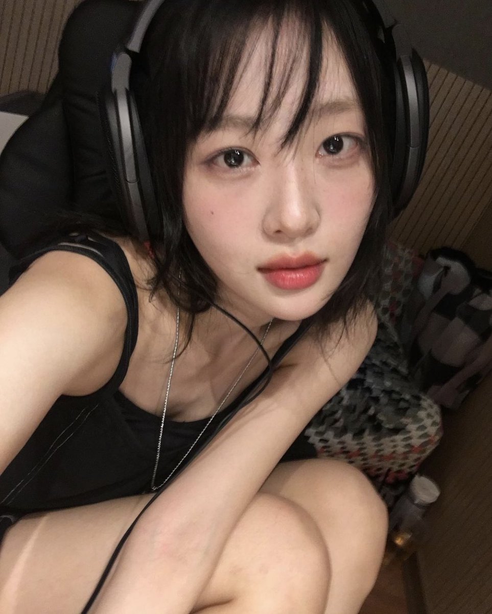 FR0GB0II's tweet photo. ;; ( 📸 ) new post!

@𝗶𝗮𝗺𝗰𝗮𝘁𝗵 : 👾🤙🏻 https://t.co/qQvp8l3yXj