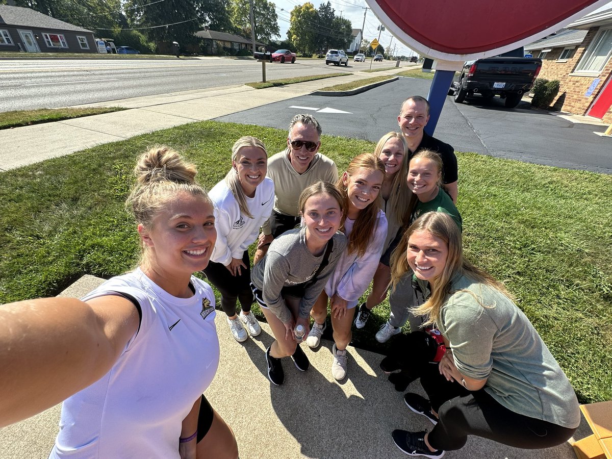 Had to overcome attack gnats, melted Reesie cups, and water biscuits, but had an awesome visit with these <a href="/WSU_wSoccer/">Wright State Women's Soccer</a> vets <a href="/dqbeavercreek/">DQ of Beavercreek</a>