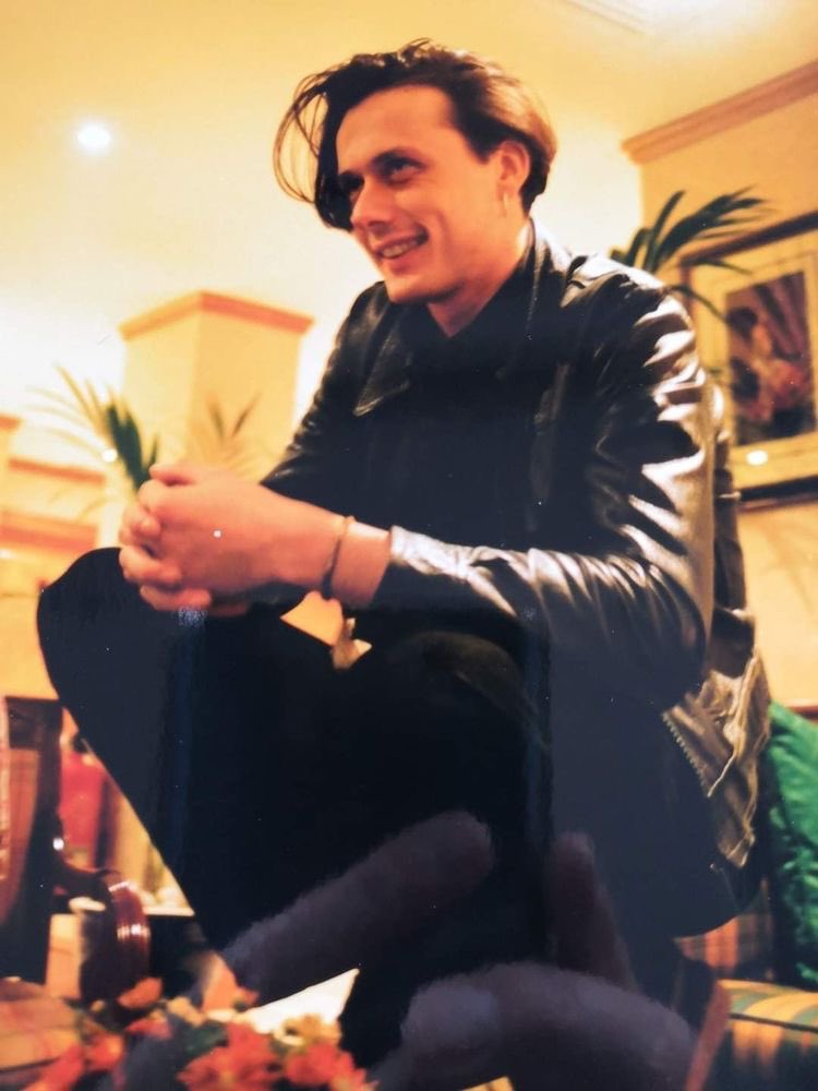 evrydaysuede's tweet photo. ❤️🎂happy birthday brett!!! https://t.co/DDwrWBxhAm