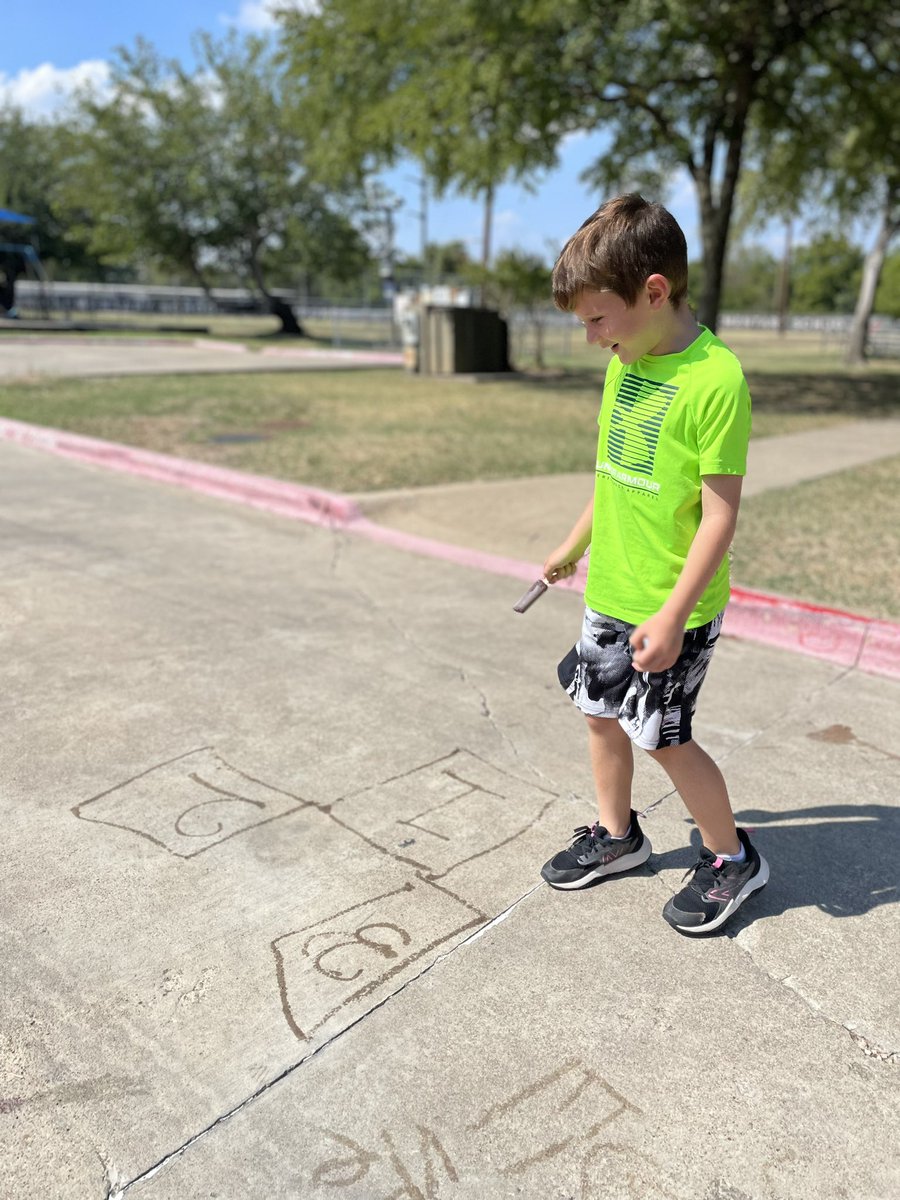 Danielle Denard tweet media