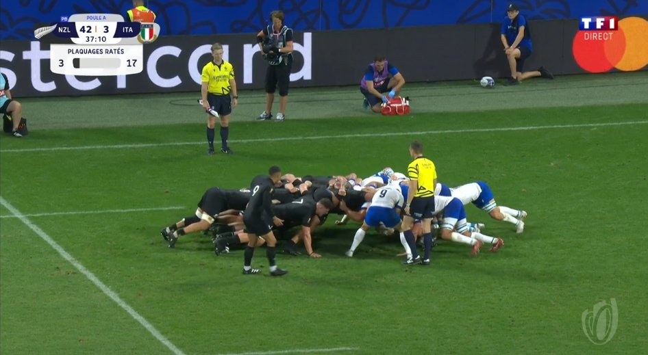 Ils se fond rouler dessus les ritals.😎

#RugbyWorldCup #Rugby #RugbyItaly
