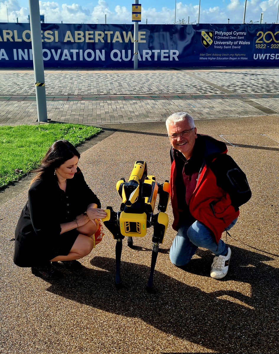 Not quite as bouncy as my #germanshep but the #Boston dynamics #robodog has an interesting air about it. With @Ranners down by the sea at our #innovationquarter @UWTSD #iiced