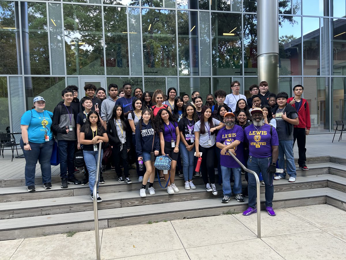 AISD_MSScience's tweet image. Thanks @LSC_Kingwood, Dr. Shmaefsy and Lisa with @CELFeducation for cohosting our 7th and 8th grade Science GT ss from @LewisMS_AISD . Ss observed the environment and even left with an investigative tool. Special thanks to President Dr. M. GonzaleZ for sharing your story with us!