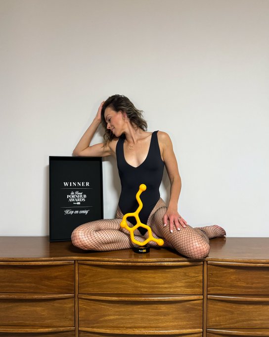 My trophy arrived today from this years @Pornhub Awards 🏆  Thank you for watching, and making all this<a class="tags" href="/tag/pornhub">@pornhub</a><a href="/tag/hotwife"class="tags"><span>#hotwife</span></a>