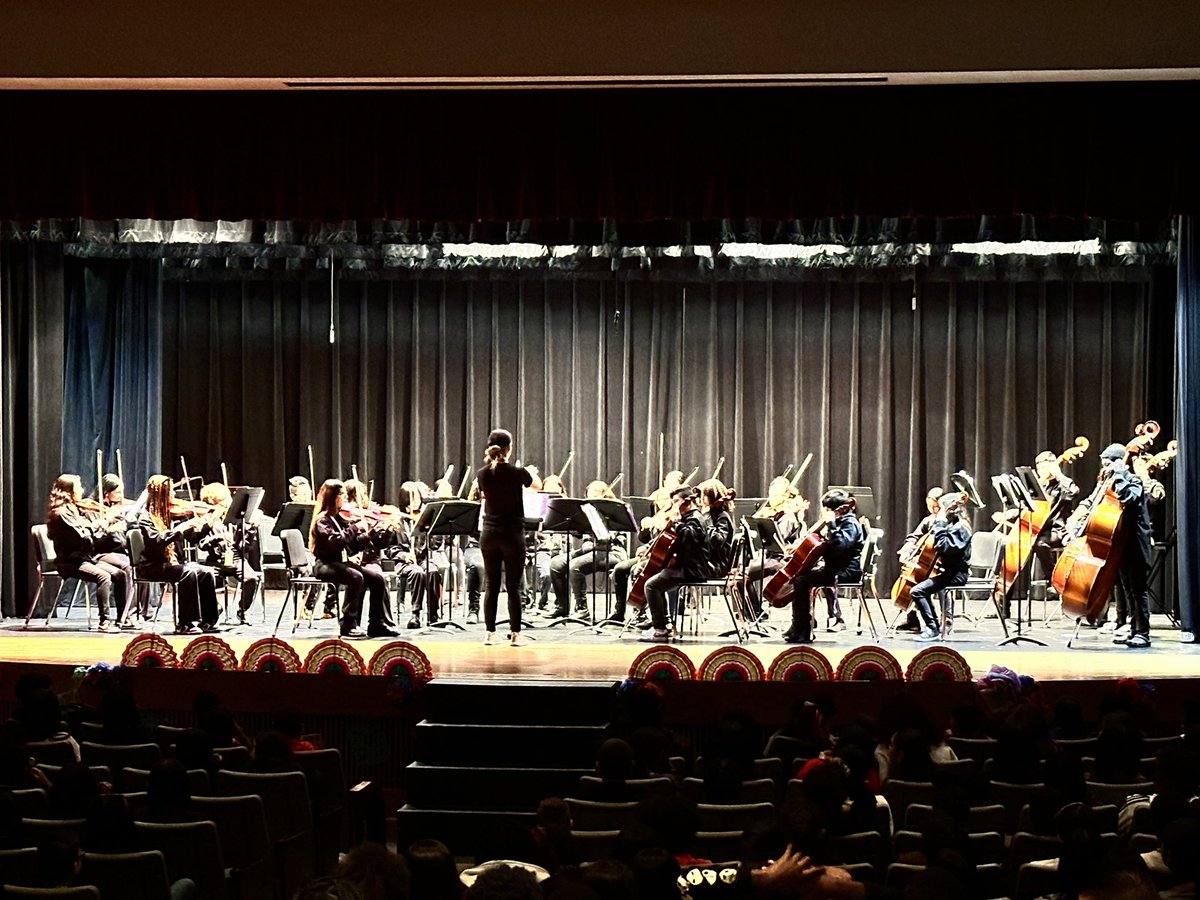 HumbleMariachi's tweet photo. Hispanic heritage program at @HumbleISD_HMS Fine Arts department did such an amazing job. Dance, theatre, band, orchestra and mariachi! Great job to everyone! @theHMSBand @humblemsorch #HispanicHeritageMonth2023 @HumbleISD_Arts https://t.co/H7EciF5r6A