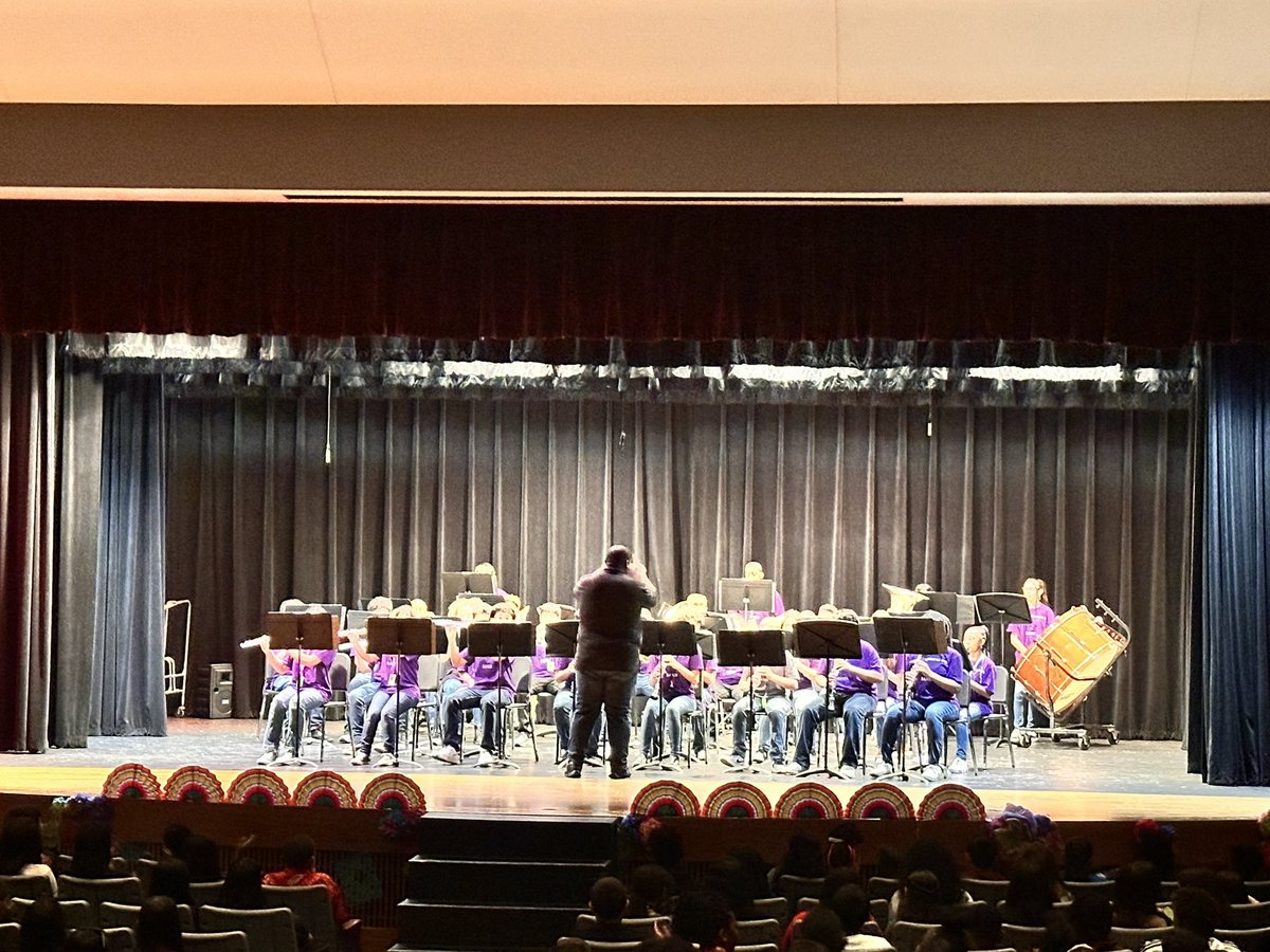 Hispanic heritage program at <a href="/HumbleISD_HMS/">Humble Middle School</a> Fine Arts department did such an amazing job. Dance, theatre, band, orchestra and mariachi! Great job to everyone! <a href="/theHMSBand/">HMS Band</a> <a href="/humblemsorch/">Humble Middle School Orchestra</a> #HispanicHeritageMonth2023 <a href="/HumbleISD_Arts/">Humble ISD Fine Arts</a>
