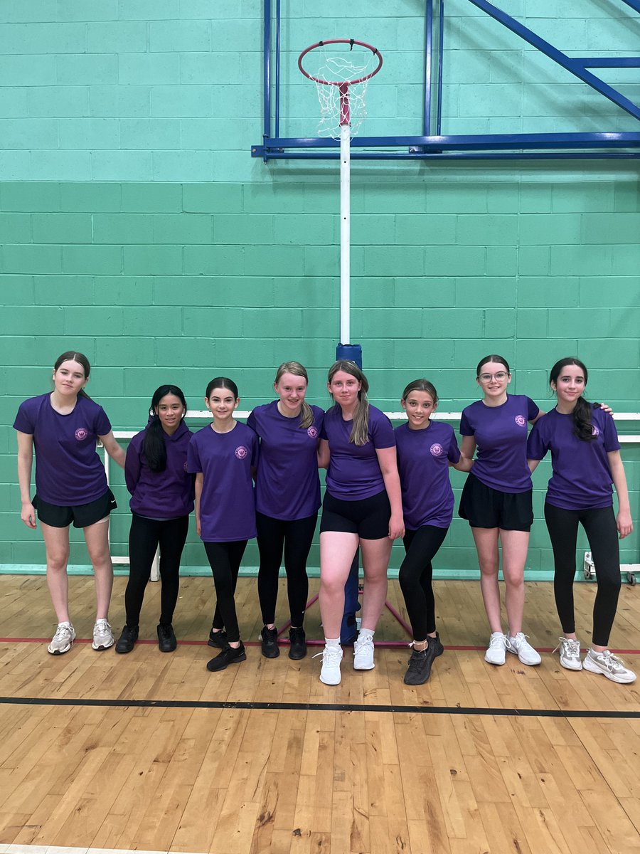 Some of our girls played their first friendly tonight against @parksportsproject. It was a really tight game with lots of positives & work ons. 

🏆 Well done to Kayla & Orlaith for their POM nominations 💜🩷